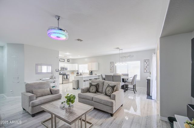 13021 W WINDROSE Drive, El Mirage, AZ 85335