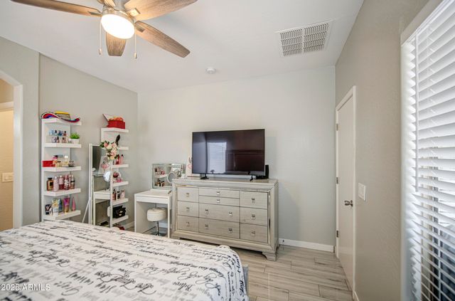 13021 W WINDROSE Drive, El Mirage, AZ 85335