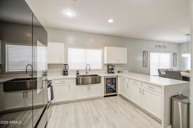 13021 W WINDROSE Drive, El Mirage, AZ 85335