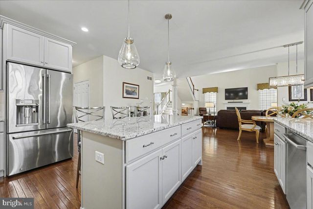 230 IRONSTONE LN, Elverson, PA 19520