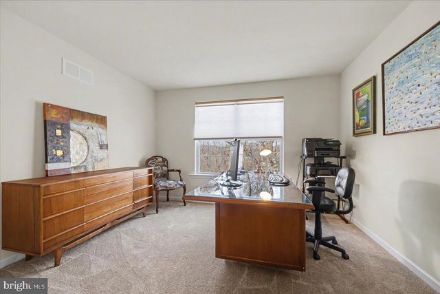 230 IRONSTONE LN, Elverson, PA 19520