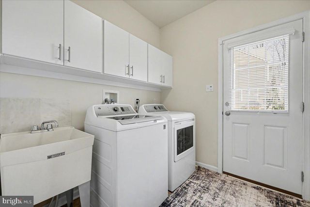 230 IRONSTONE LN, Elverson, PA 19520