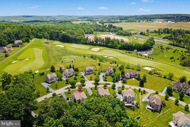 230 IRONSTONE LN, Elverson, PA 19520