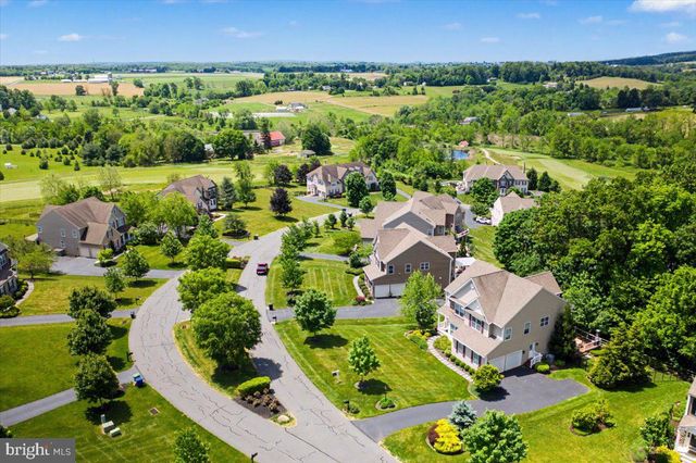 230 IRONSTONE LN, Elverson, PA 19520