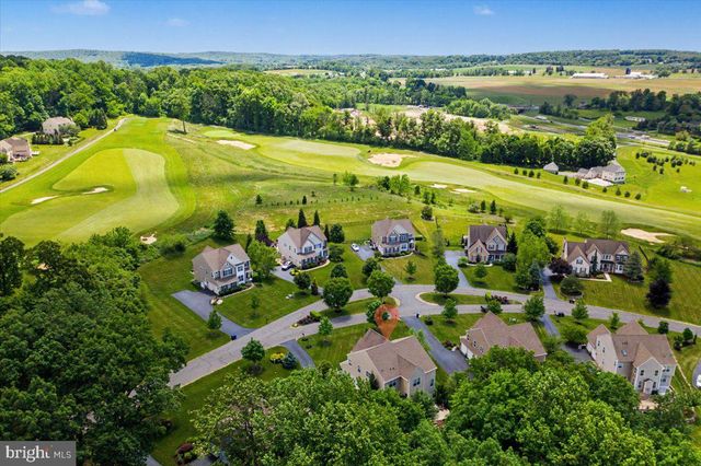 230 IRONSTONE LN, Elverson, PA 19520