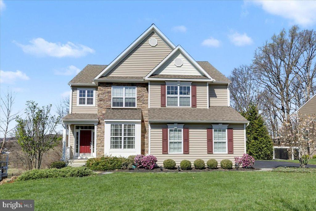 230 IRONSTONE LN, Elverson, PA 19520