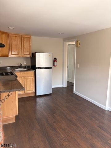 26 Elm St, Lambertville City, NJ 08530