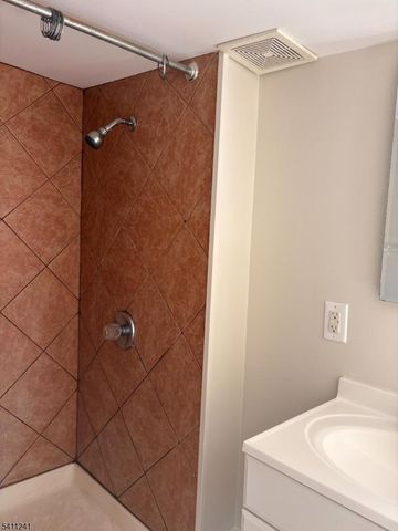 26 Elm St, Lambertville City, NJ 08530