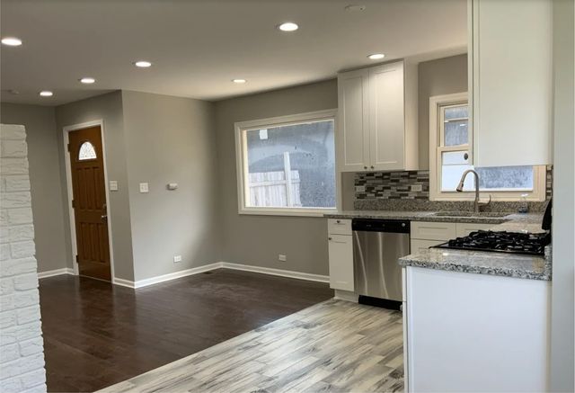 4642 S Hawthorne Avenue, Lyons, IL 60534