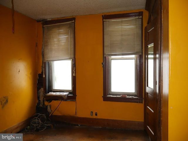 1502 S 53RD ST, Philadelphia, PA 19143
