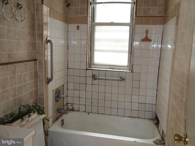 1502 S 53RD ST, Philadelphia, PA 19143