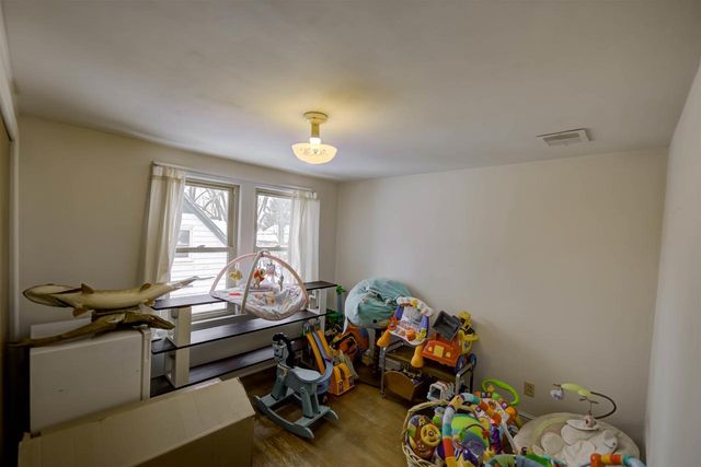 409 2ND STREET, Neenah, WI 54956