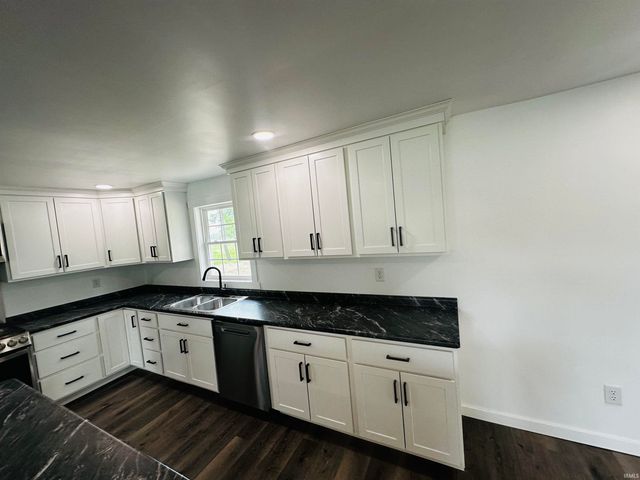 1723 W St Rd 645 Highway, Loogootee, IN 47553