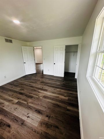 1723 W St Rd 645 Highway, Loogootee, IN 47553