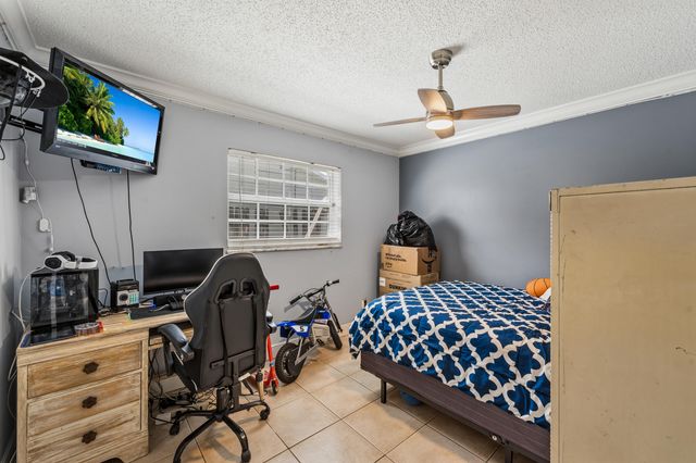2705 SE Ellendale Street, Stuart, FL 34997
