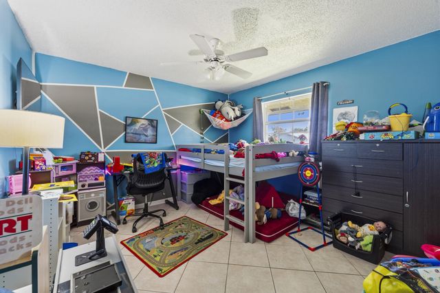 2705 SE Ellendale Street, Stuart, FL 34997