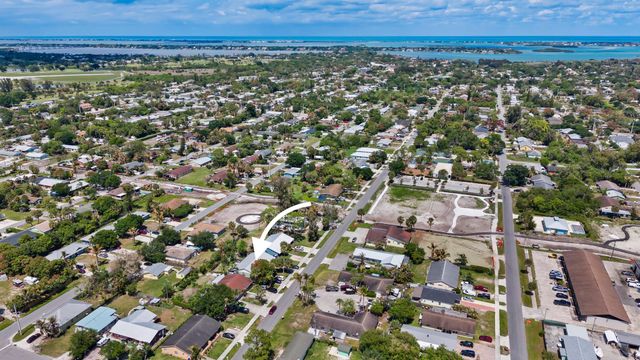 2705 SE Ellendale Street, Stuart, FL 34997