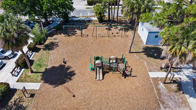 2705 SE Ellendale Street, Stuart, FL 34997