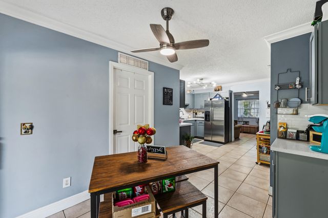 2705 SE Ellendale Street, Stuart, FL 34997