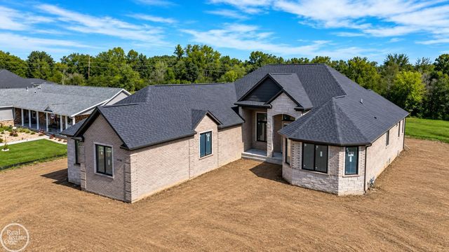 54760 Washington Street, Chesterfield Twp, MI 48047