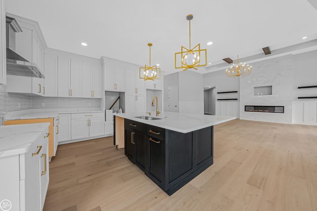 54760 Washington Street, Chesterfield Twp, MI 48047