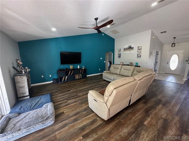 3090 SW Timberlake Road, Dunnellon, FL 34431