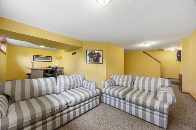 1515 Fox Trail Drive, Cedar Rapids, IA 52402