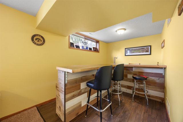 1515 Fox Trail Drive, Cedar Rapids, IA 52402