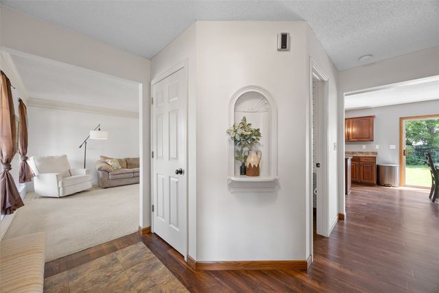 1515 Fox Trail Drive, Cedar Rapids, IA 52402