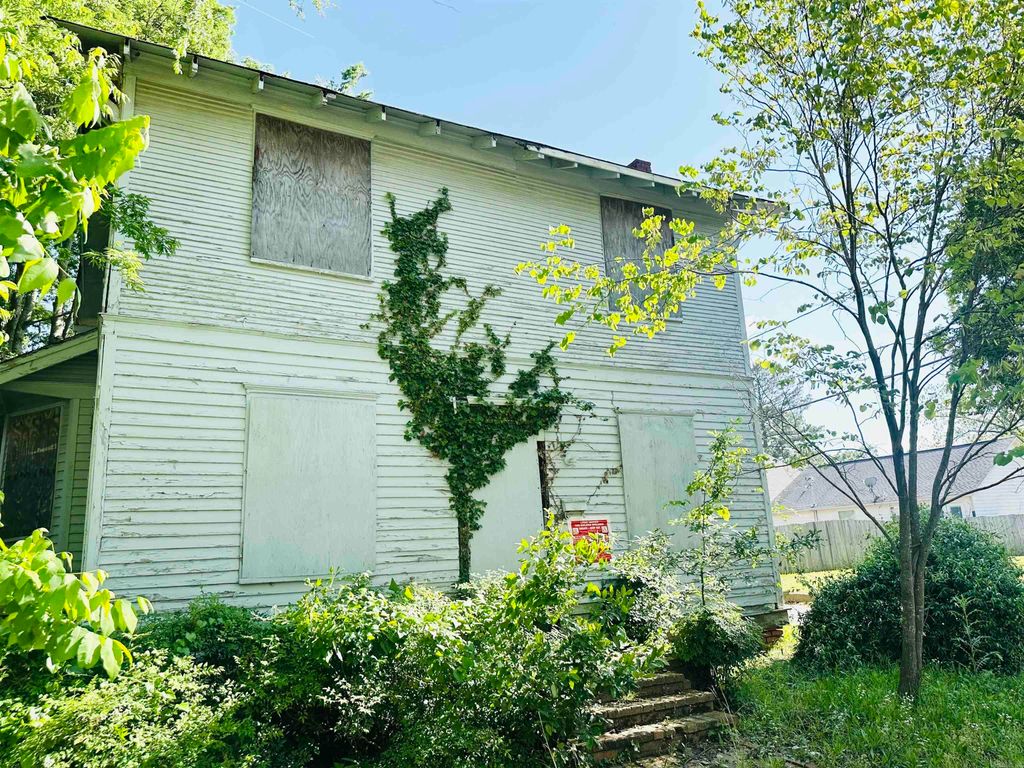 2211 W 17th Street, Little Rock, AR 72202