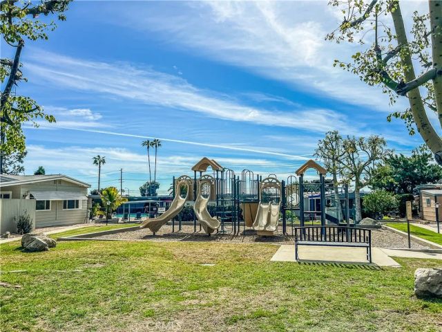 2755 Arrow Hwy 74, La Verne, CA 91750