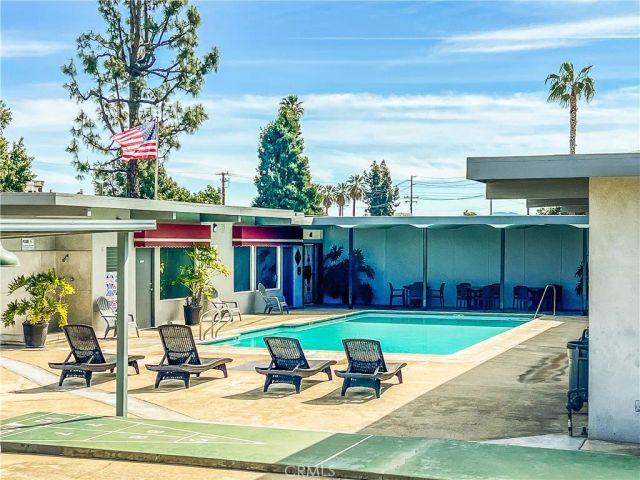 2755 Arrow Hwy 74, La Verne, CA 91750