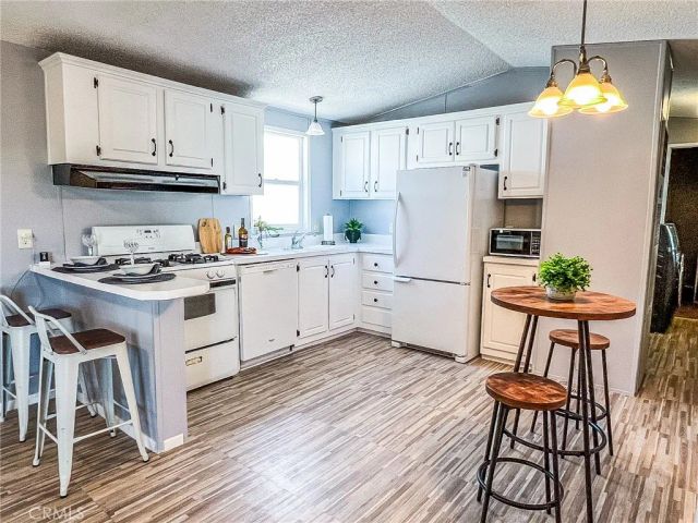 2755 Arrow Hwy 74, La Verne, CA 91750