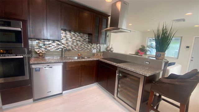 1947 Garfield St, Hollywood, FL 33020