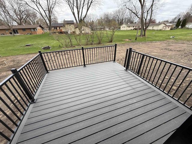 1222 Prairie Avenue, Janesville, WI 53545