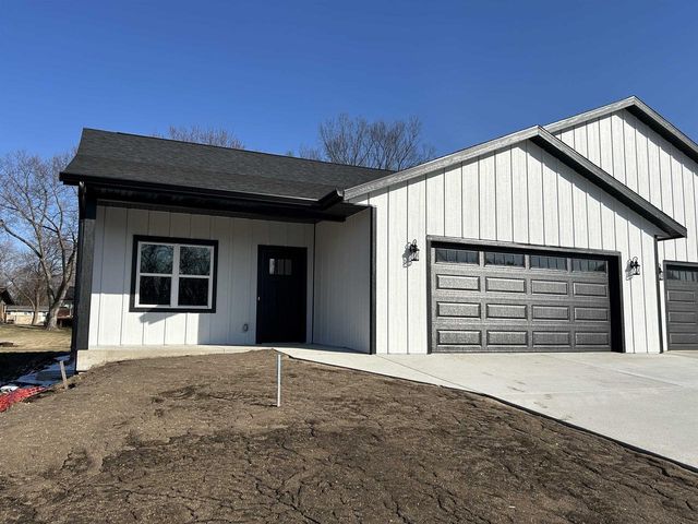1222 Prairie Avenue, Janesville, WI 53545