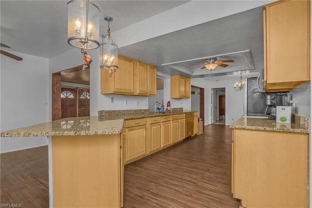 1121 NE 11th TER, Cape Coral, FL 33909