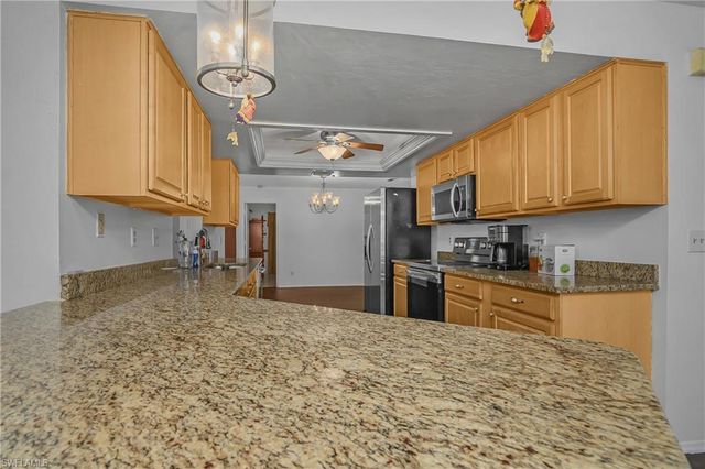 1121 NE 11th TER, Cape Coral, FL 33909