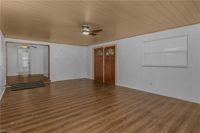 1121 NE 11th TER, Cape Coral, FL 33909