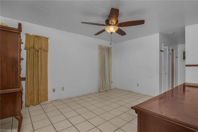 1121 NE 11th TER, Cape Coral, FL 33909