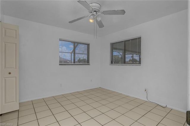 1121 NE 11th TER, Cape Coral, FL 33909