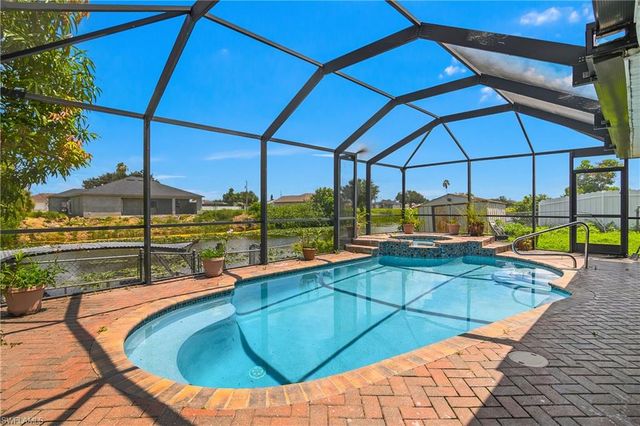 1121 NE 11th TER, Cape Coral, FL 33909