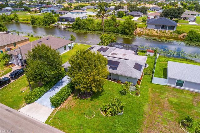 1121 NE 11th TER, Cape Coral, FL 33909