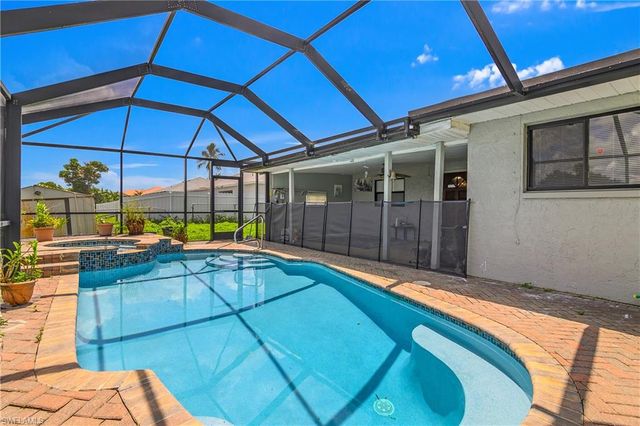 1121 NE 11th TER, Cape Coral, FL 33909