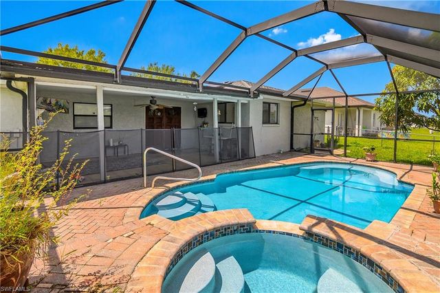 1121 NE 11th TER, Cape Coral, FL 33909
