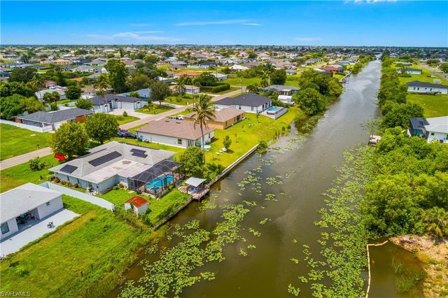 1121 NE 11th TER, Cape Coral, FL 33909