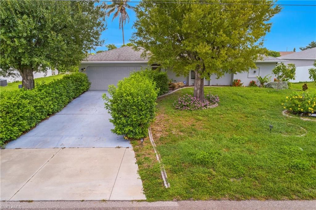 1121 NE 11th TER, Cape Coral, FL 33909