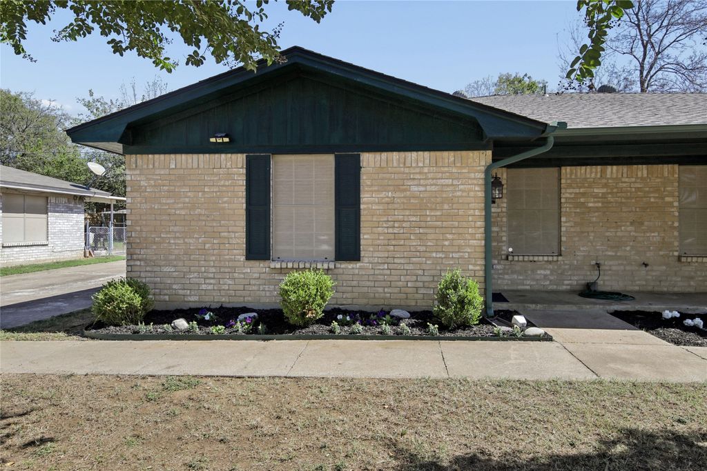 7726 Jennifer Lane, North Richland Hills, TX 76182