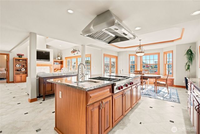 3640 S Shorewood Avenue, Greenbank, WA 98253