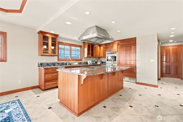 3640 S Shorewood Avenue, Greenbank, WA 98253